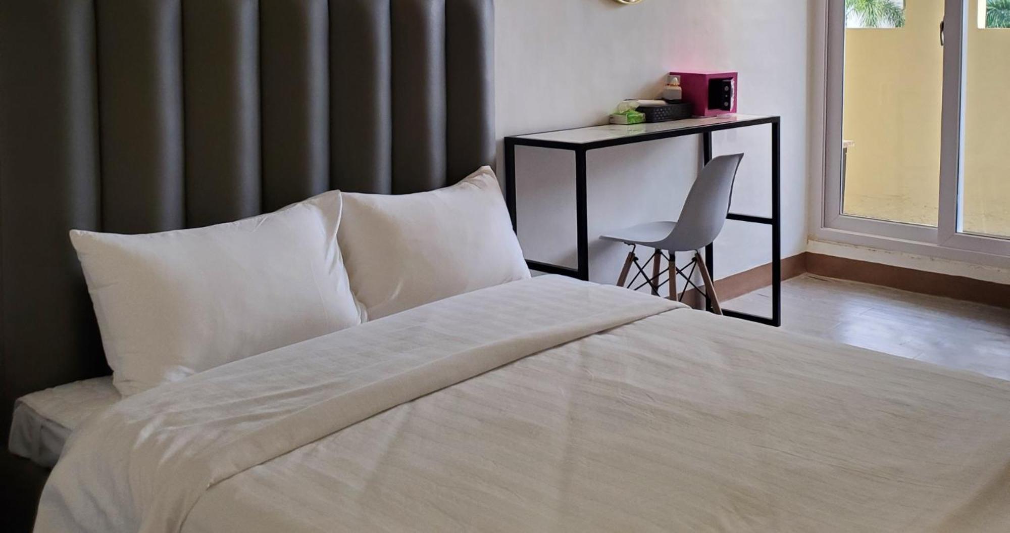 Aston Stay And Villas Mabalacat 外观 照片